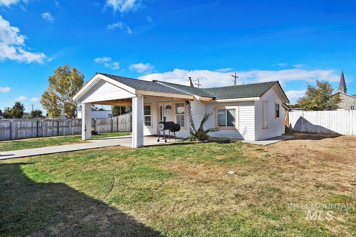 284 Elm St, Castleford, ID 83321 Zillow