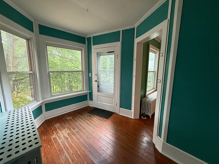 142 Giles St #2 — Photo 12