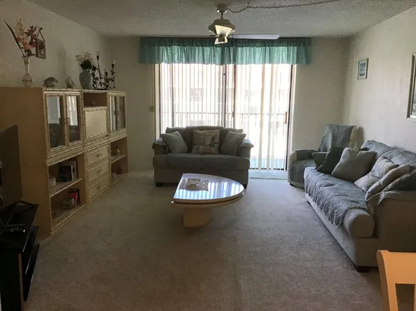 1433 N Atlantic Ave APT 424, Daytona Beach, FL 32118