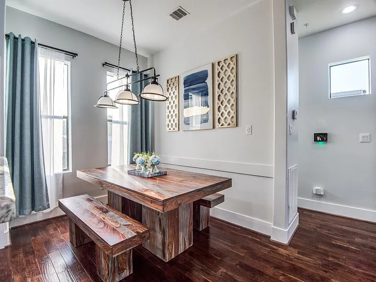 1509 Holly St — Photo 13