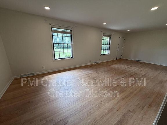 5th image of 49 Chandler Rd Unit B