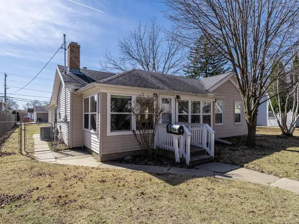 950 Henry STREET, Lake Geneva, WI 53147