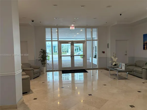 60 NW 37th Ave APT 608, Miami, FL 33125
