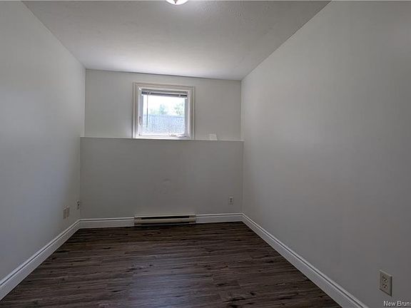 4th image of 47 Myriam Cres