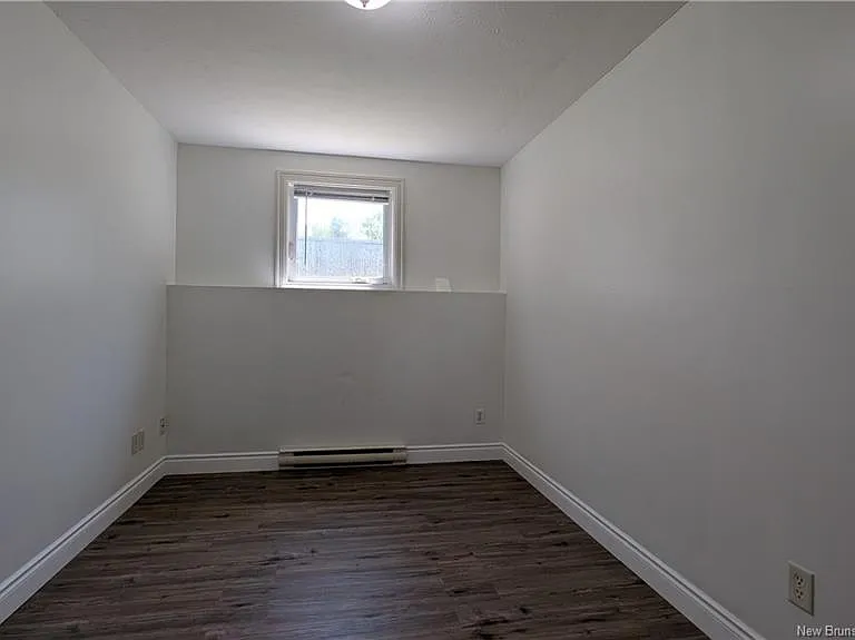 47 Myriam Cres — Photo 4