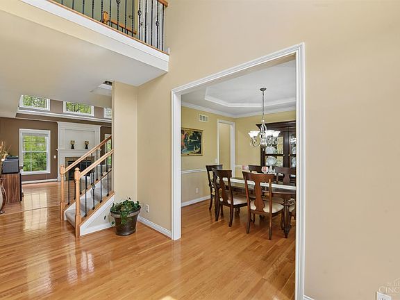 3rd image of 325 Eastbury Dr