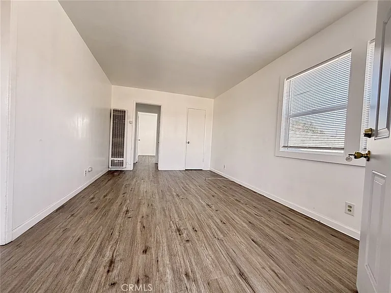 2433 W Beverly Blvd #1/2 — Photo 3
