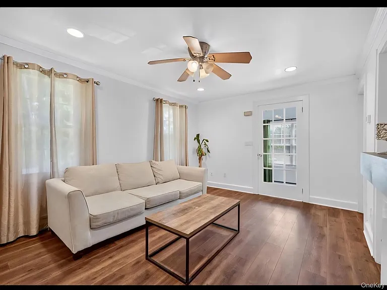 12 Lake Region Blvd — Photo 5
