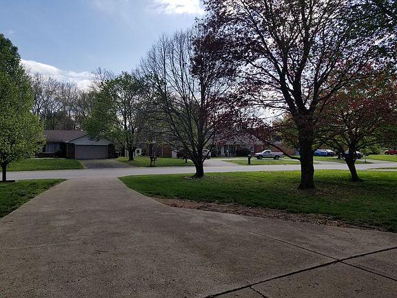 3rd image of 5882 Apple Blossom Dr