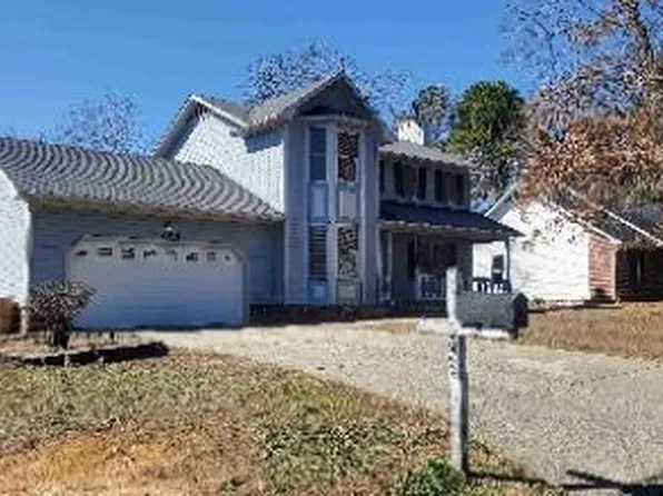 7494 Fairpoint Rd, Fayetteville, NC 28314