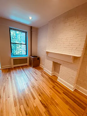 Rented by Metropolis Real Estate of Manhattan | media 5