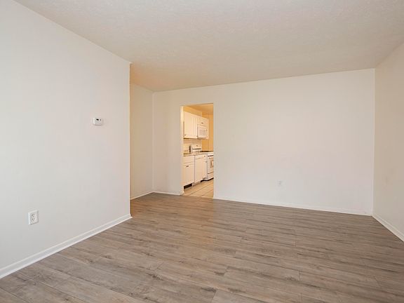 4th image of 5508 Redondo Cir