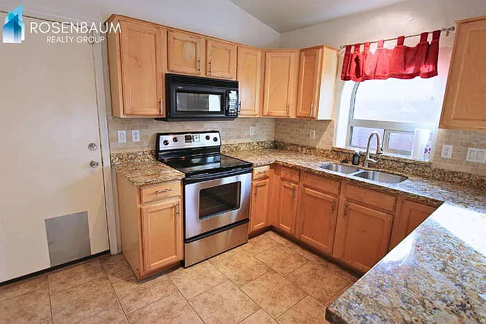 12412 W Montebello Ave — Photo 26