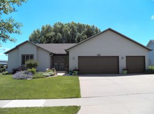 3204 Oxford Ln NW, Rochester, MN 55901