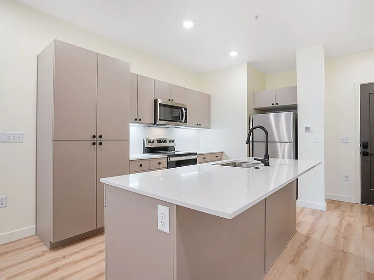 188 N 800th St E #3 — Photo 11