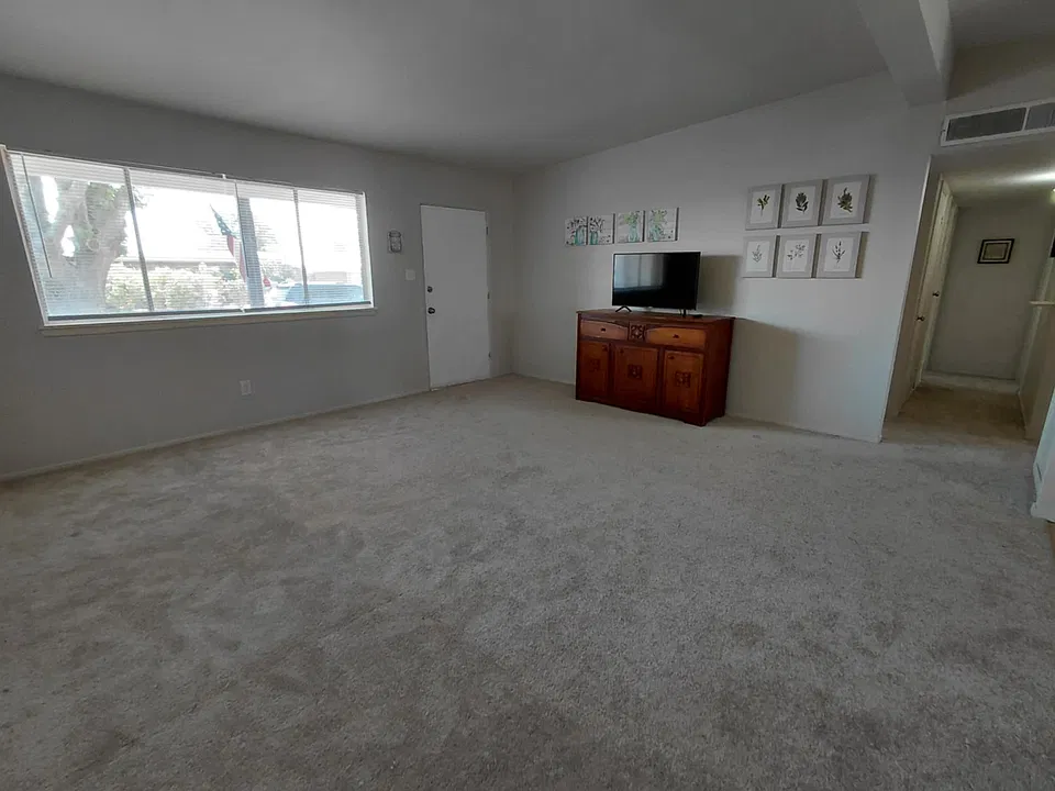2402 Tulane Ave