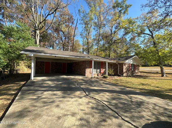1758 Waycona Dr, Jackson, MS 39204