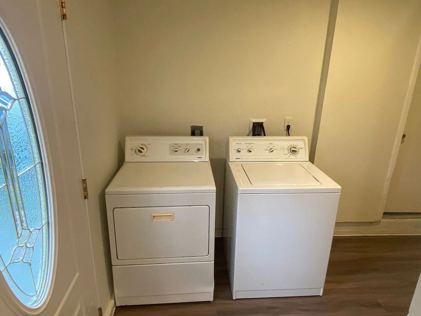 Move-In Special: Half Off Your First Month's Rent Classic Tacoma Home with Updates! — Photo 4