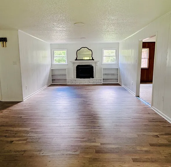 9 Jarman Ln — Photo 1