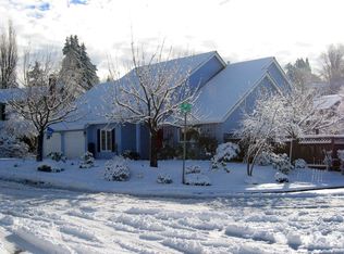 7025 SW Windemere Loop, Portland, OR 97225