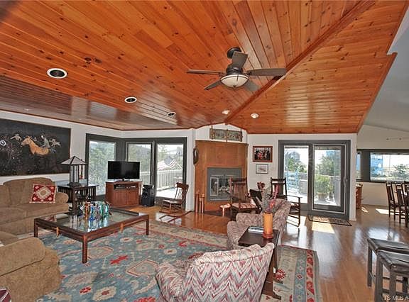 5th image of 59 Long Beach Blvd #B