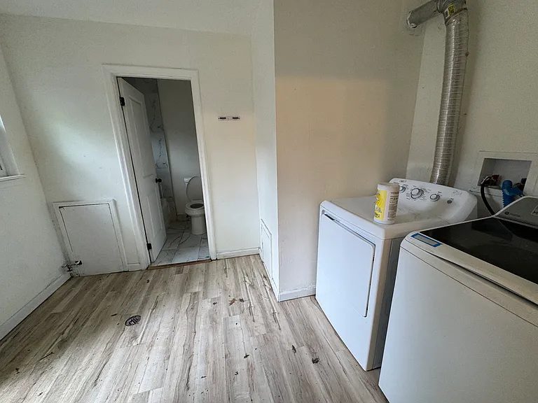 30247 Glenwood St — Photo 11