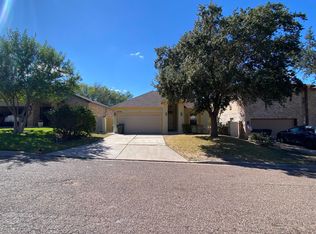 9006 Yale St, Laredo, TX 78045