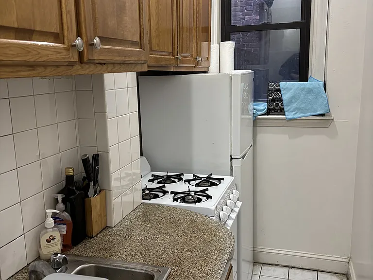 63 Burbank St #6 — Photo 3