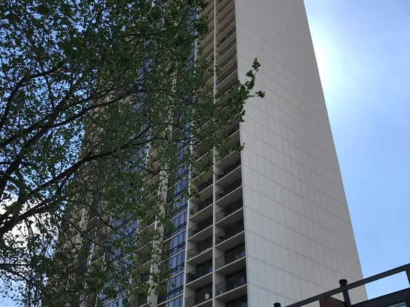 1636 N Wells St APT 2007, Chicago, IL 60614