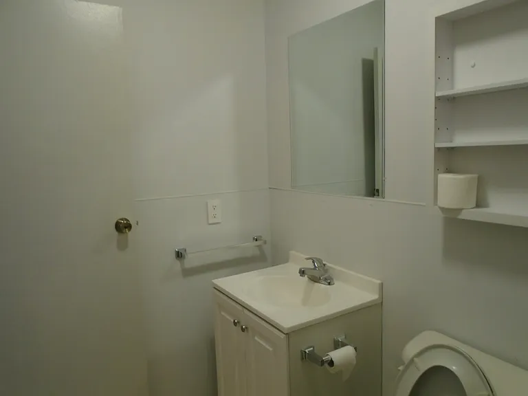 1931 Herbert St #1 — Photo 5