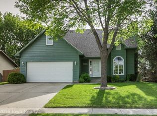 505 SE Little Beaver Dr, Grimes, IA 50111