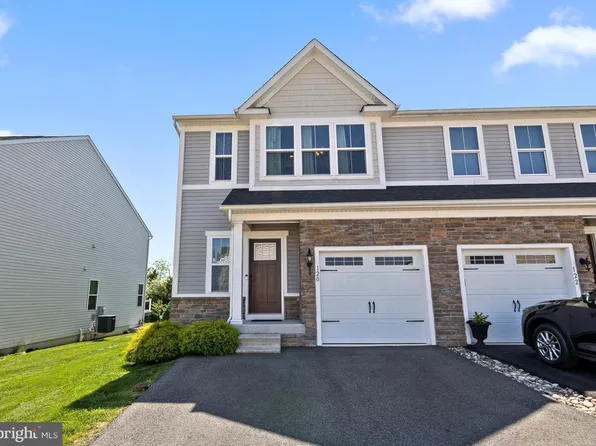 120 Kati Ct, Gilbertsville, PA 19525