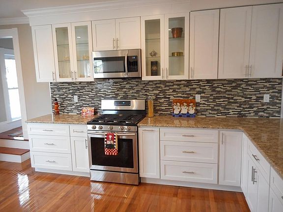 2nd image of 325 Belmont St