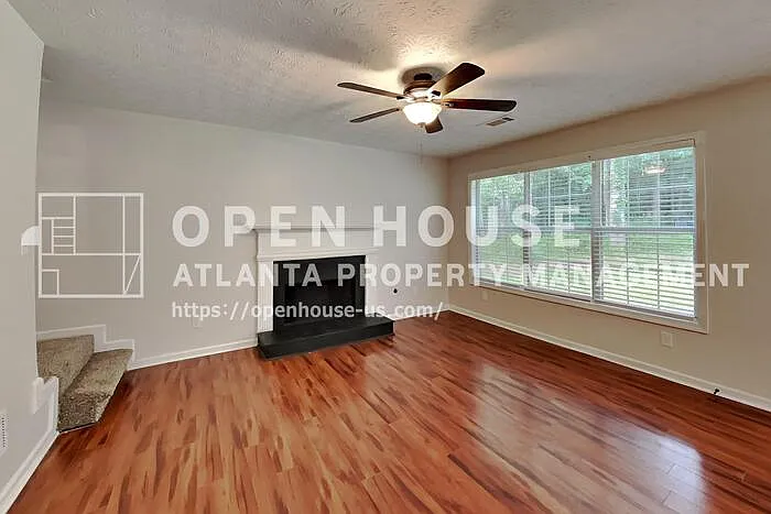 7318 Coral Lake Dr — Photo 3
