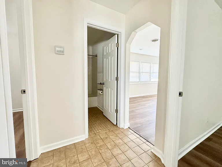 69 McDaniel Dr — Photo 16