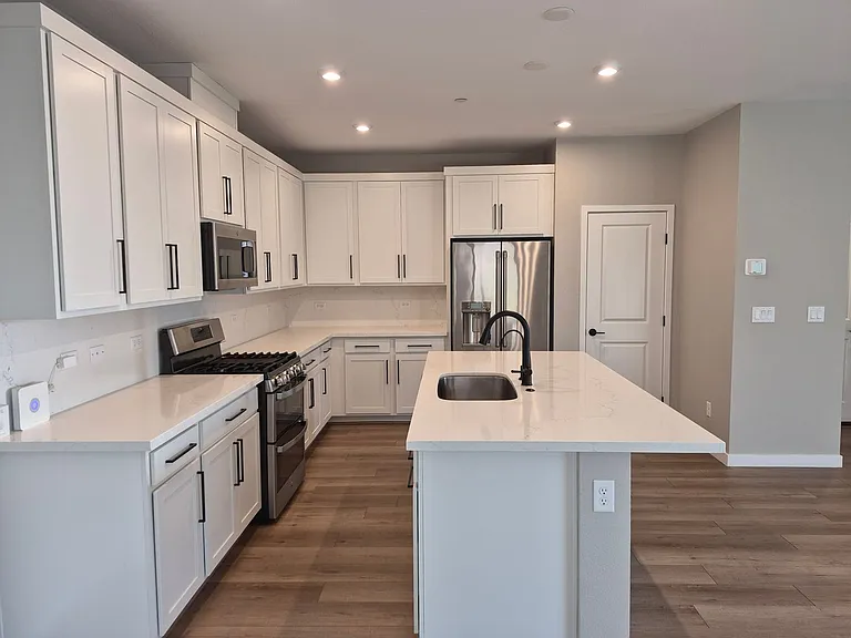 11929 Glide Reflection Ave — Photo 4
