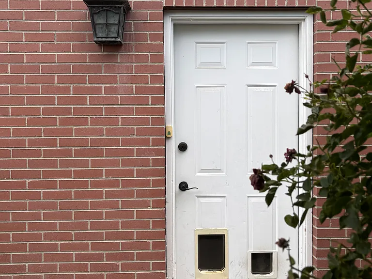 1408 W Yworry Ln — Photo 5