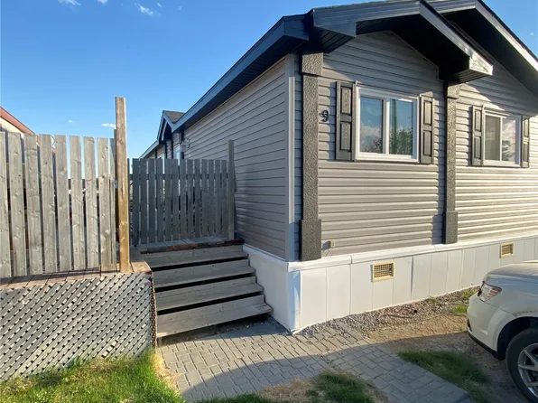 9 Golfview Crescent, Kindersley, SK S0L 1S1