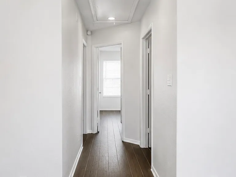 2852 Saint Johns Ave — Photo 12