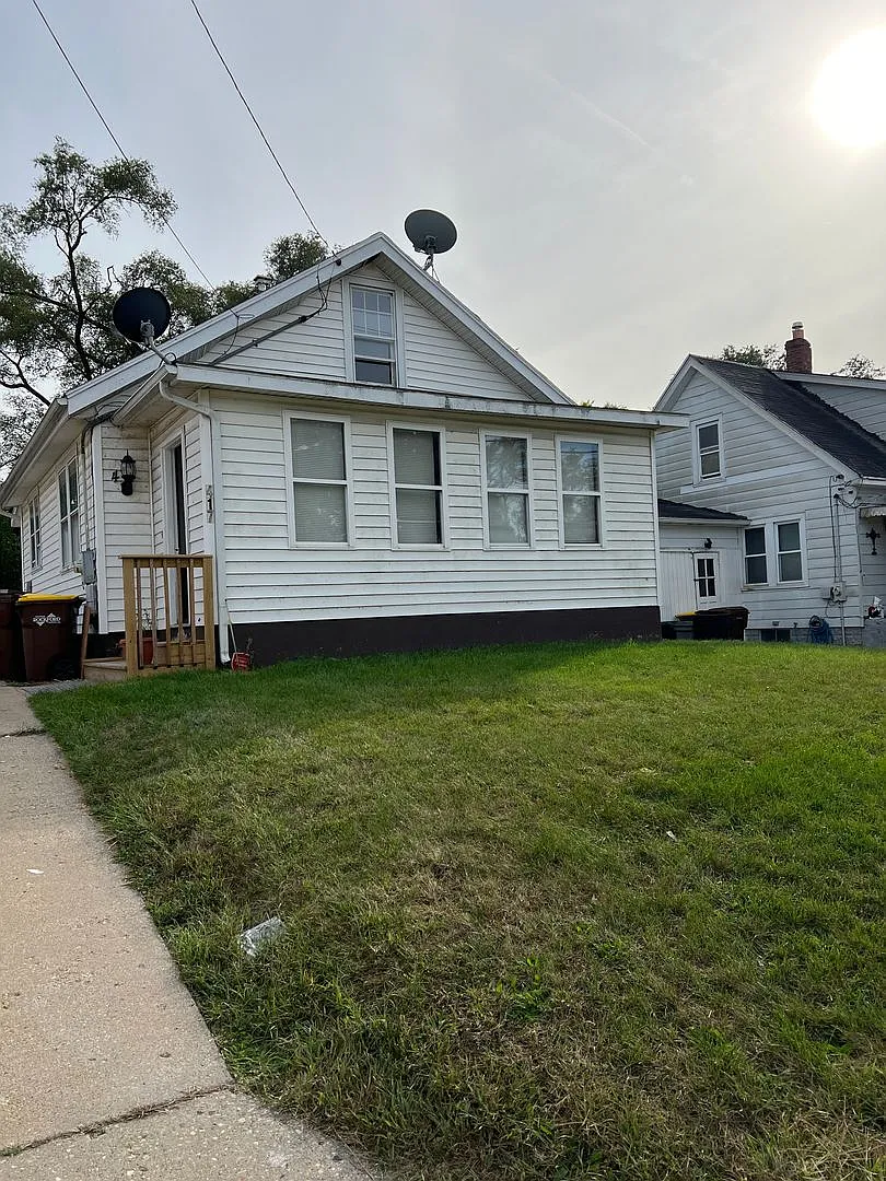 417 Brooke Rd — Photo 1