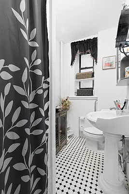 Sold by Compass | media 15