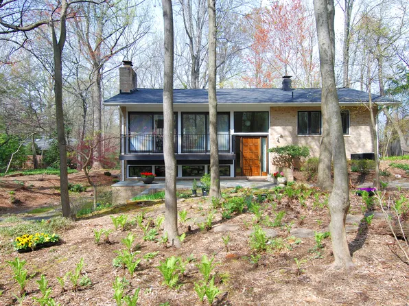 8009 Glenmore Spring Rd, Bethesda, MD 20817