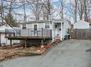 60 E Shore Rd, Lake Hopatcong, NJ 07849