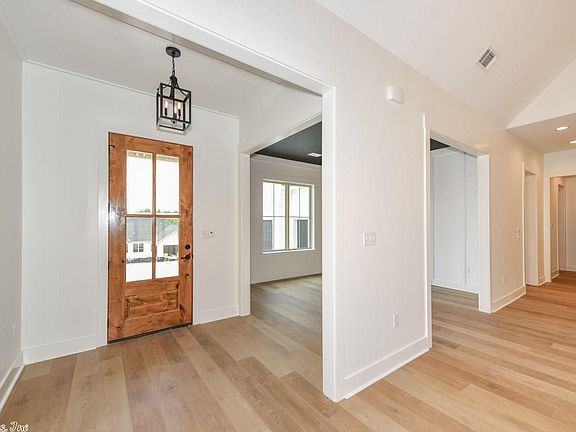 5th image of 9856 Laurel Oak Dr
