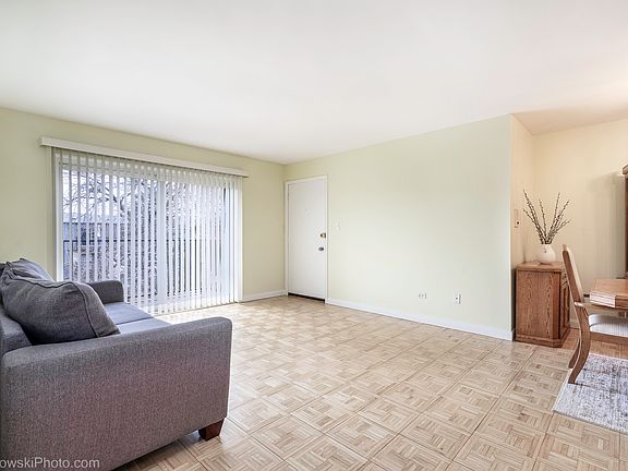 4th image of 9448 Bay Colony Dr APT 3S