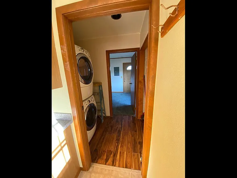 631 Bill St — Photo 14