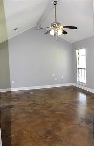 442 Cedar Ln — Photo 2
