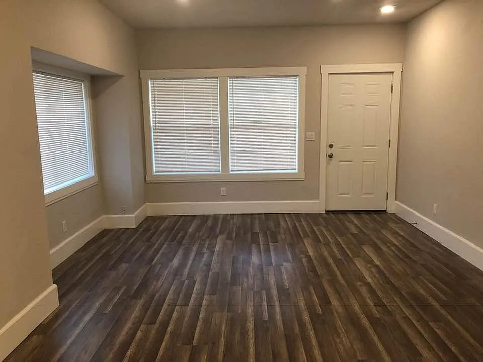 2 bed, 1074 sqft, $2,400 — Photo 2
