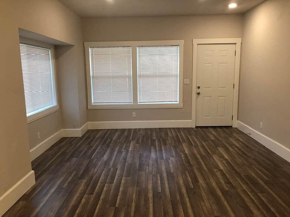 2nd image of 3324 37th St