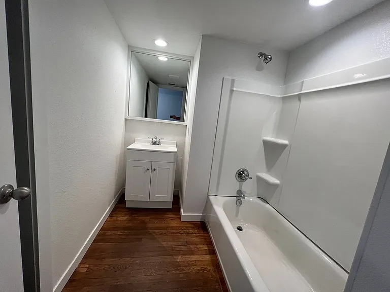 361 College Dr — Photo 12